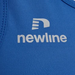 WOMEN'S ATHLETIC TOP