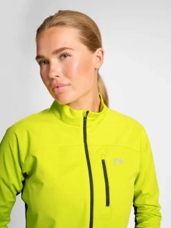 WOMEN'S CORE JACKET